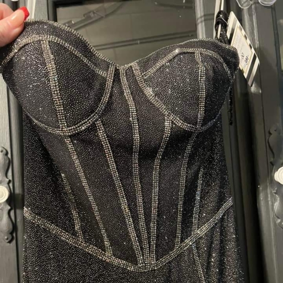 Beautiful Prom Dress - Picture 2 of 4